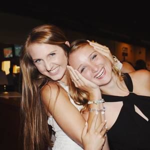 Meet your Posher, Claire